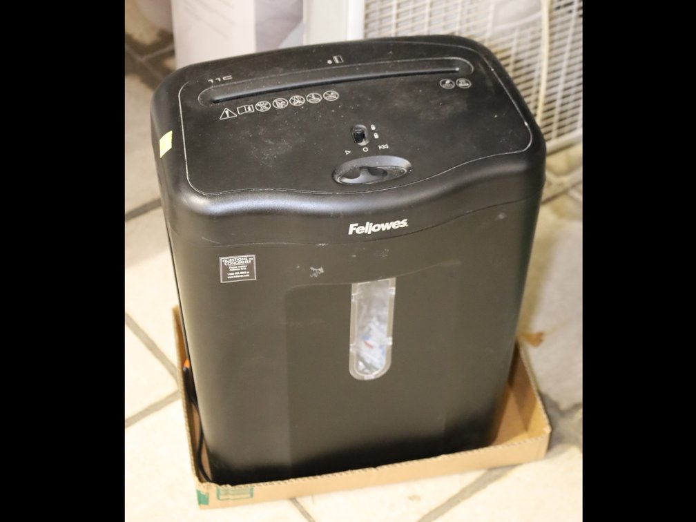 Fellowes 11C Paper Shredder