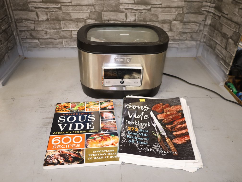 Dash Sous Vide Cooker