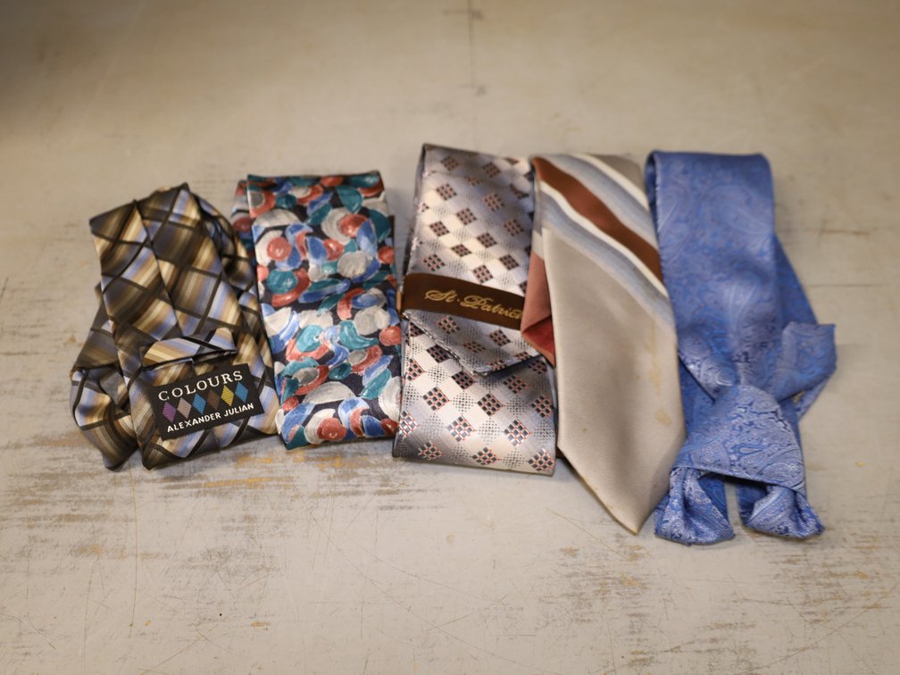 Men's Ties & Belts