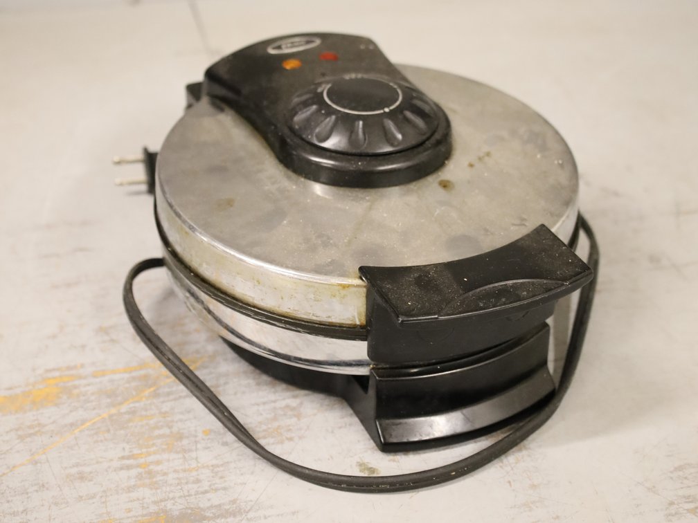Betty Crocker Quesadilla Maker, George Foreman Lean Mean Fat Grilling Machine
