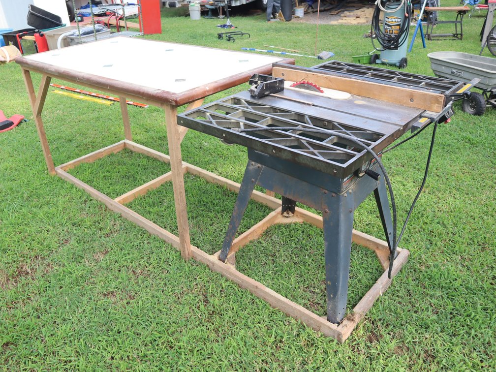 Craftsman Table Saw w/ Folding Table
