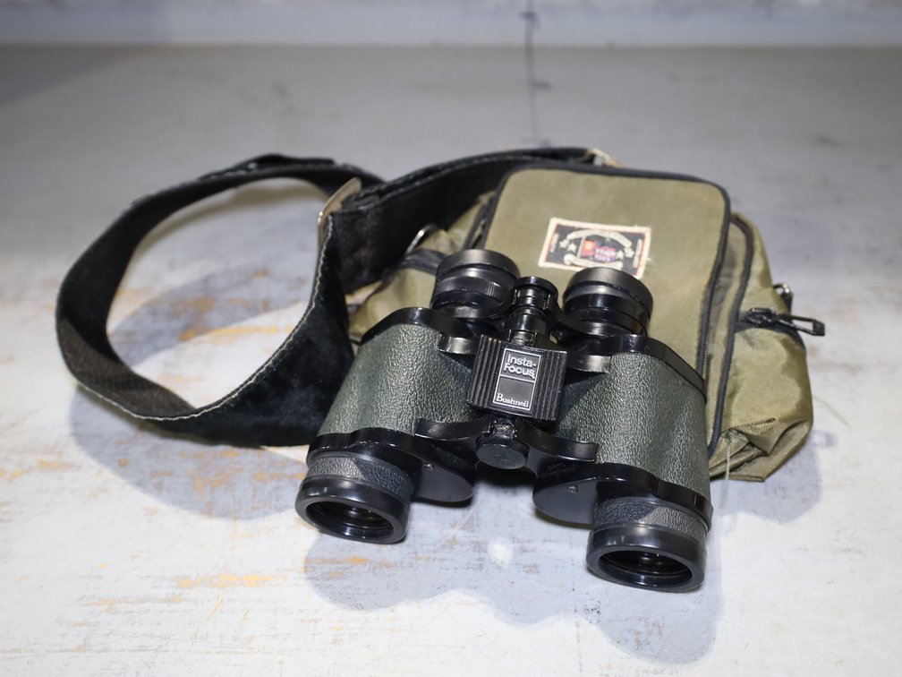 Bushnell 7x35 Insta-Focus Binoculars w/ Carrying Case