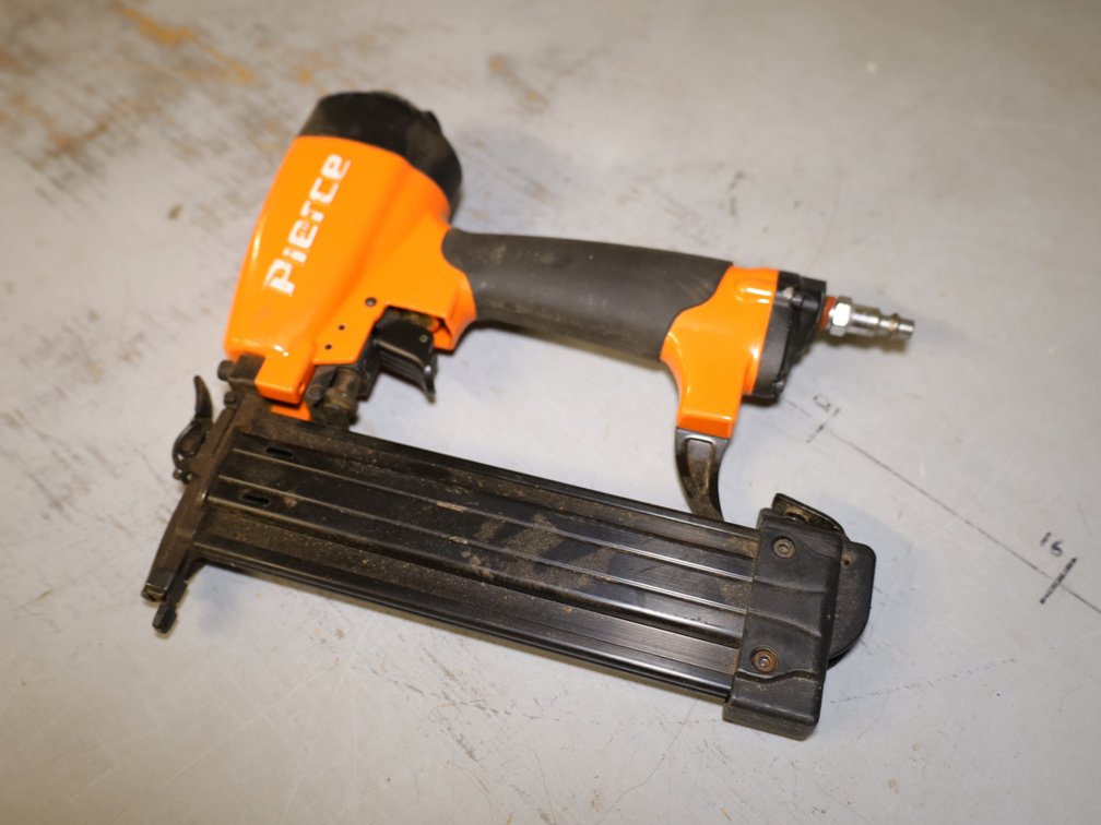 Pierce Pneumatic Brad Nailer w/ Case & 1-1/2” Nails