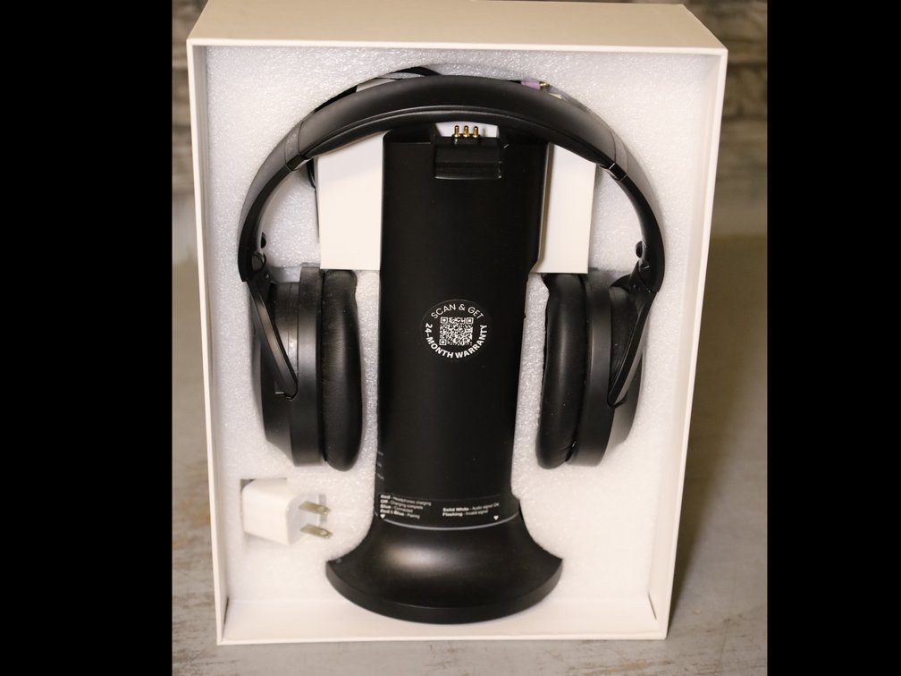 Avantree Opera Wireless TV Headphone Set w/ Charging Stand (boxed)