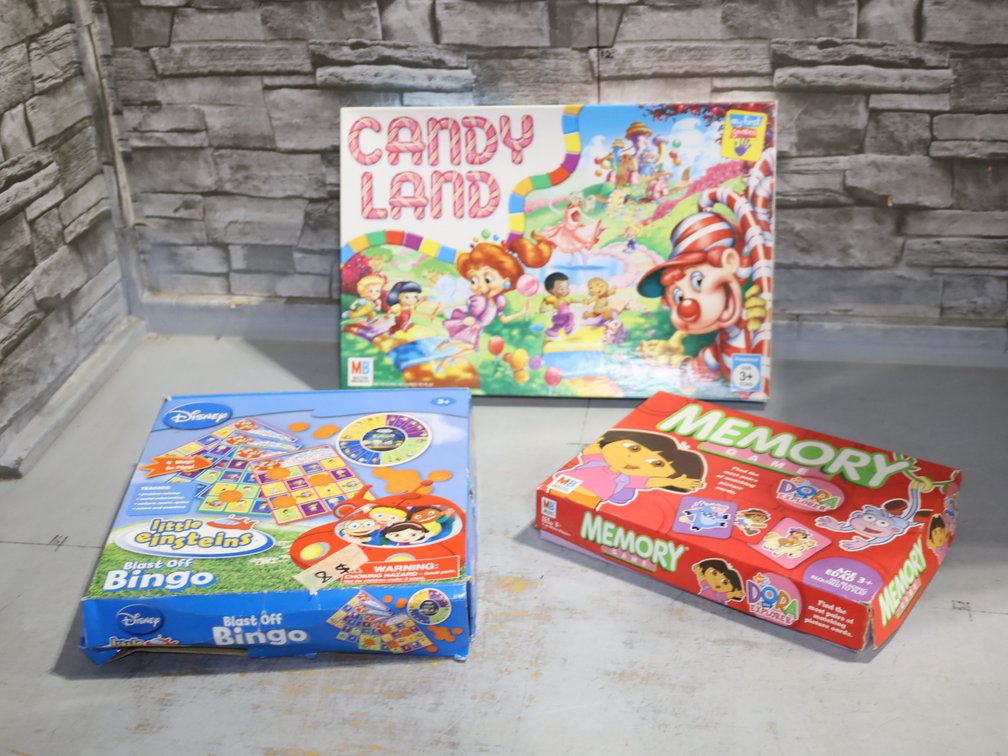 Candy Land, Little Einsteins Blast Off Bingo, Dora Memory Game, Metal Wagon...