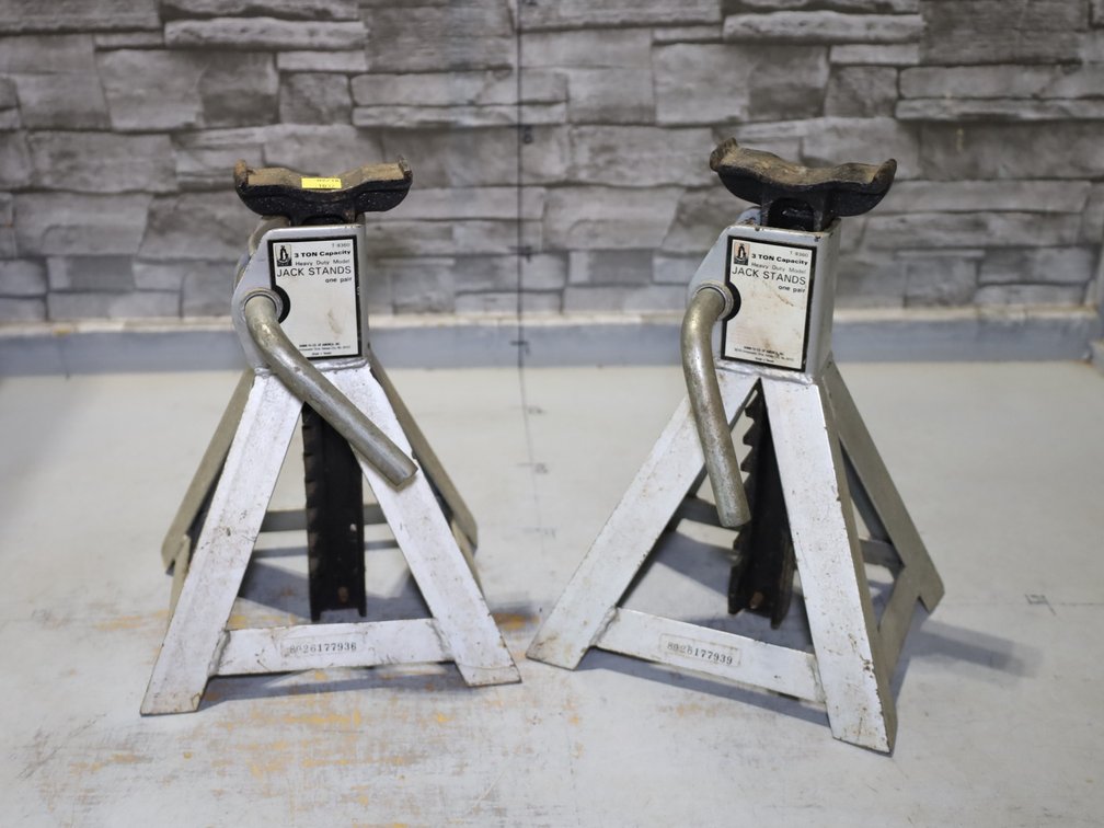 Pair Of T-9360 3 Ton Capacity Jack Stands.
