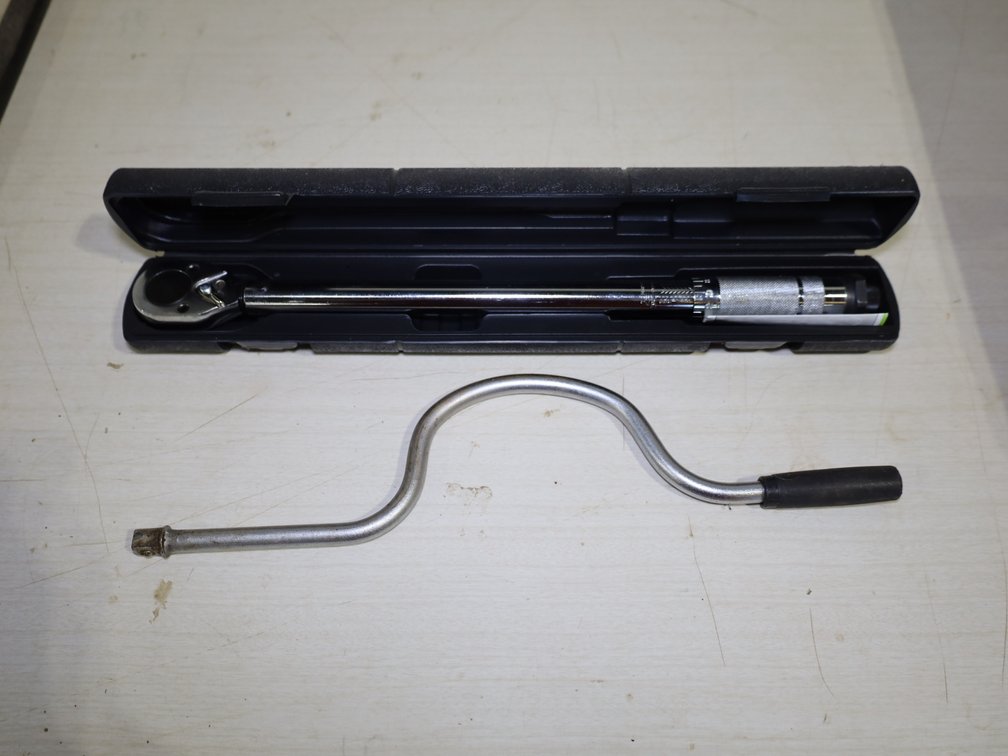 Pittsburgh Pro Click-Type Torque Wrench, Craftsman Ratcheting Box End Wrenches,
