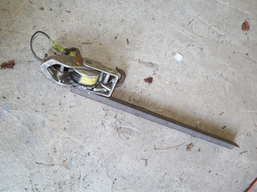 Lug-All Cable Hoist by Lincoln Precision Mach. Co. w/ Steel Bar,