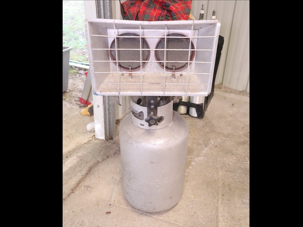 Dual Burner Propane Heater w/ Wire Guard & Propane Tank