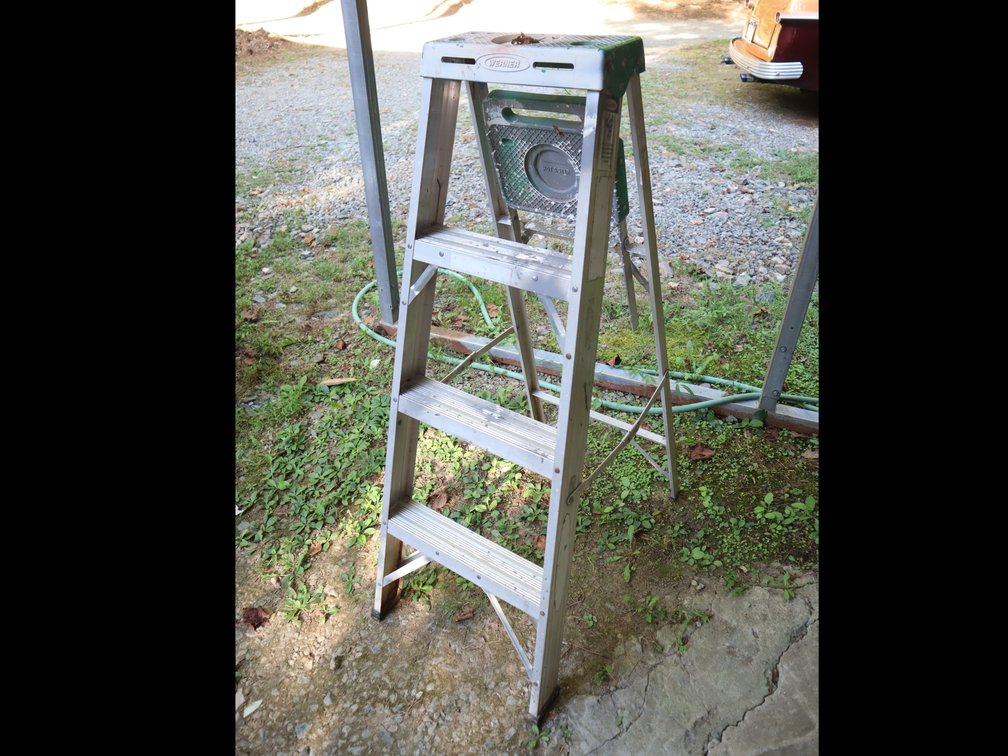 Werner 4' Aluminum Step Ladder