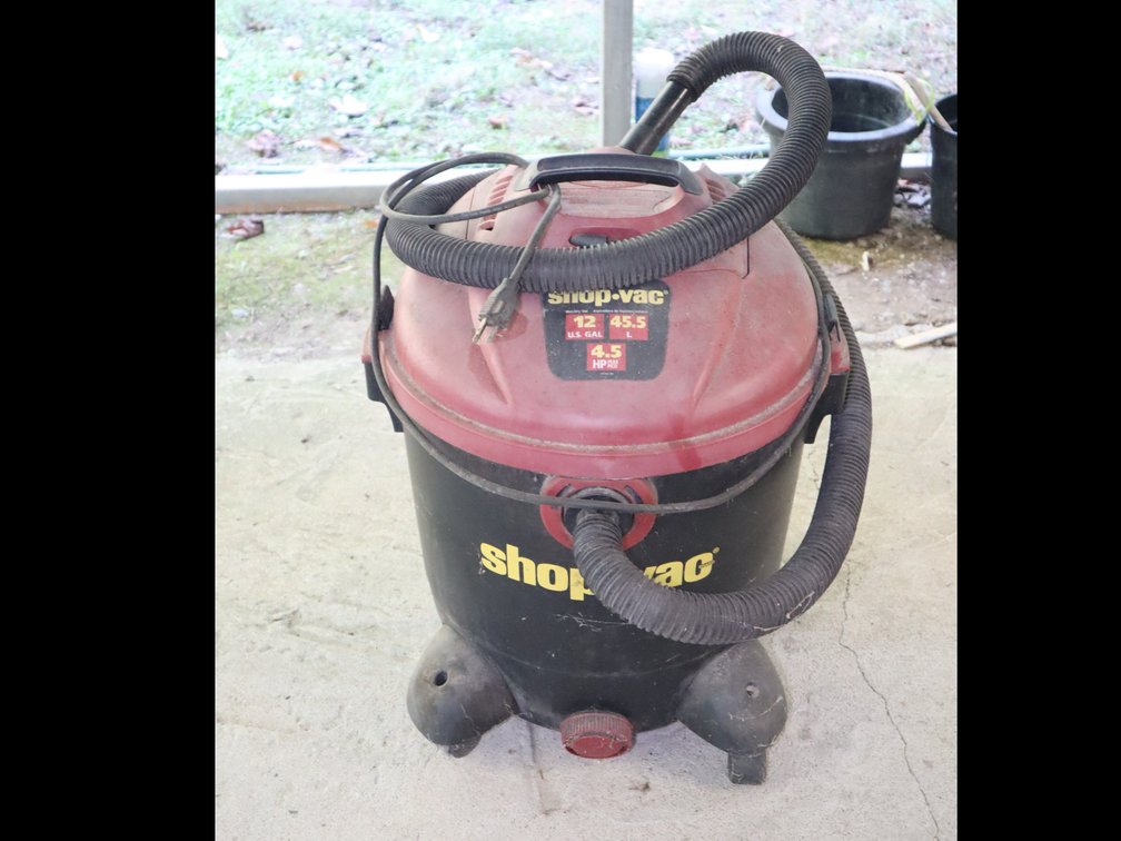 Shop-Vac 12 Gallon 4.5 Peak HP Wet/Dry Vacuum w/ Hose