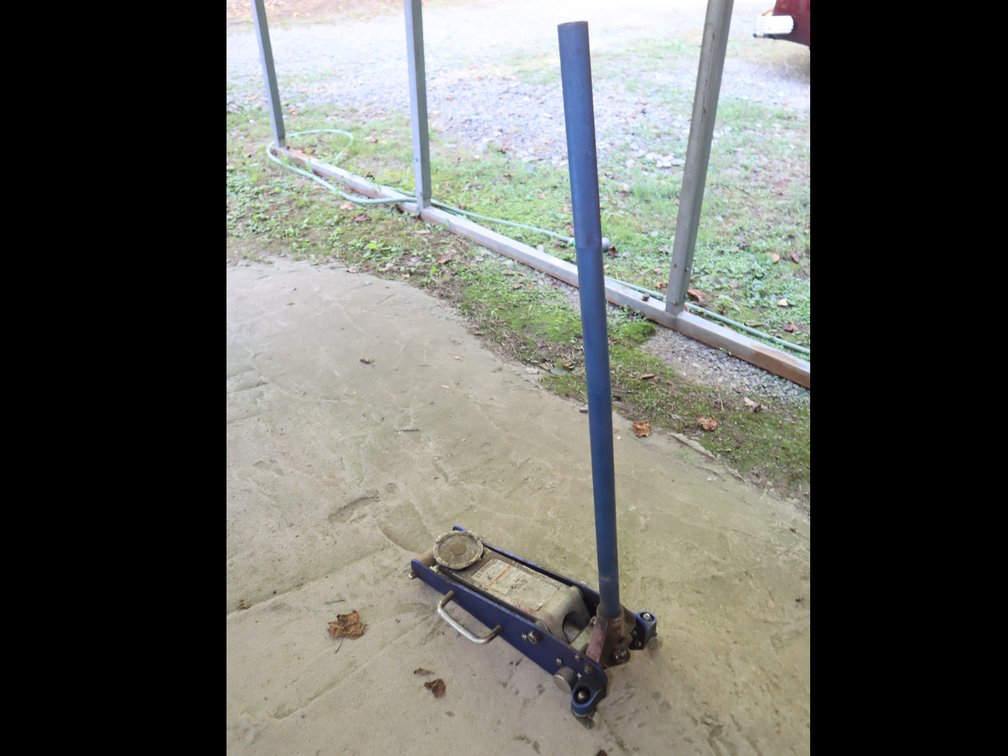U.S. General 3,000 Lb Lightweight Aluminum Floor Jack w/ Handle