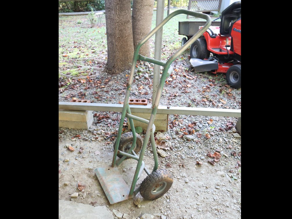 Steel Hand Truck w/ Pneumatic Tires