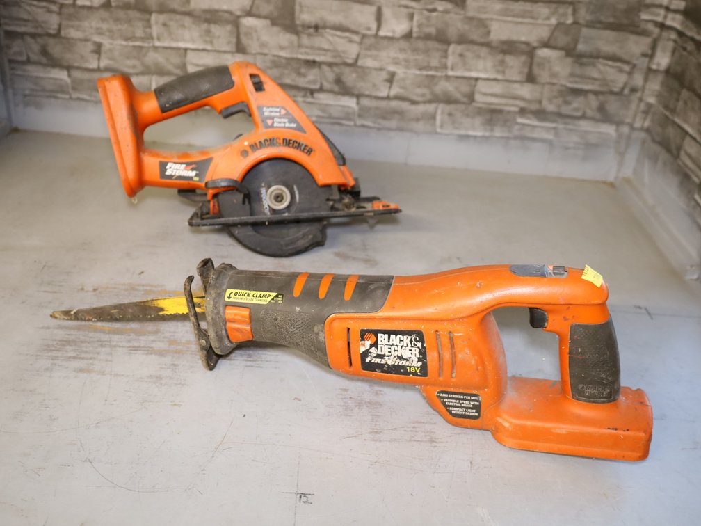 Black & Decker Firestorm 18V Reciprocating Saw...