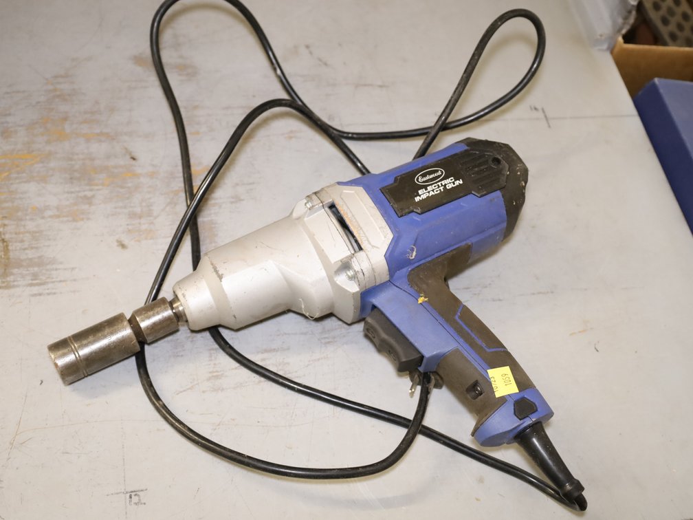 Eastwood Electric Impact Gun w/ Socket...