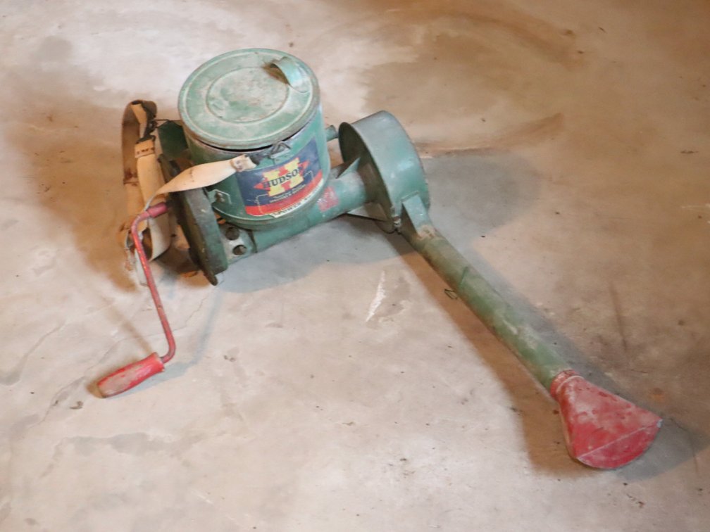 Hudson Bee-Power No. 801 Hand-Crank Duster