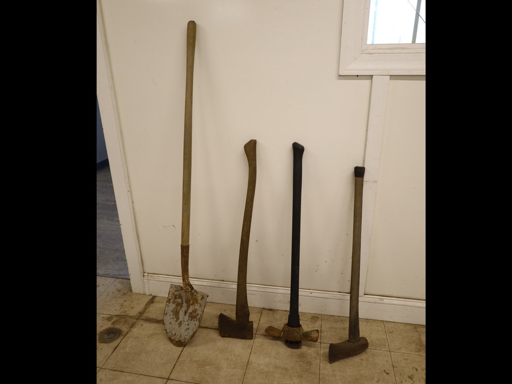 Long Handle Round Point Shovel, Axe, Mattock & Maul