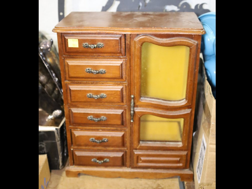 Lot 1049