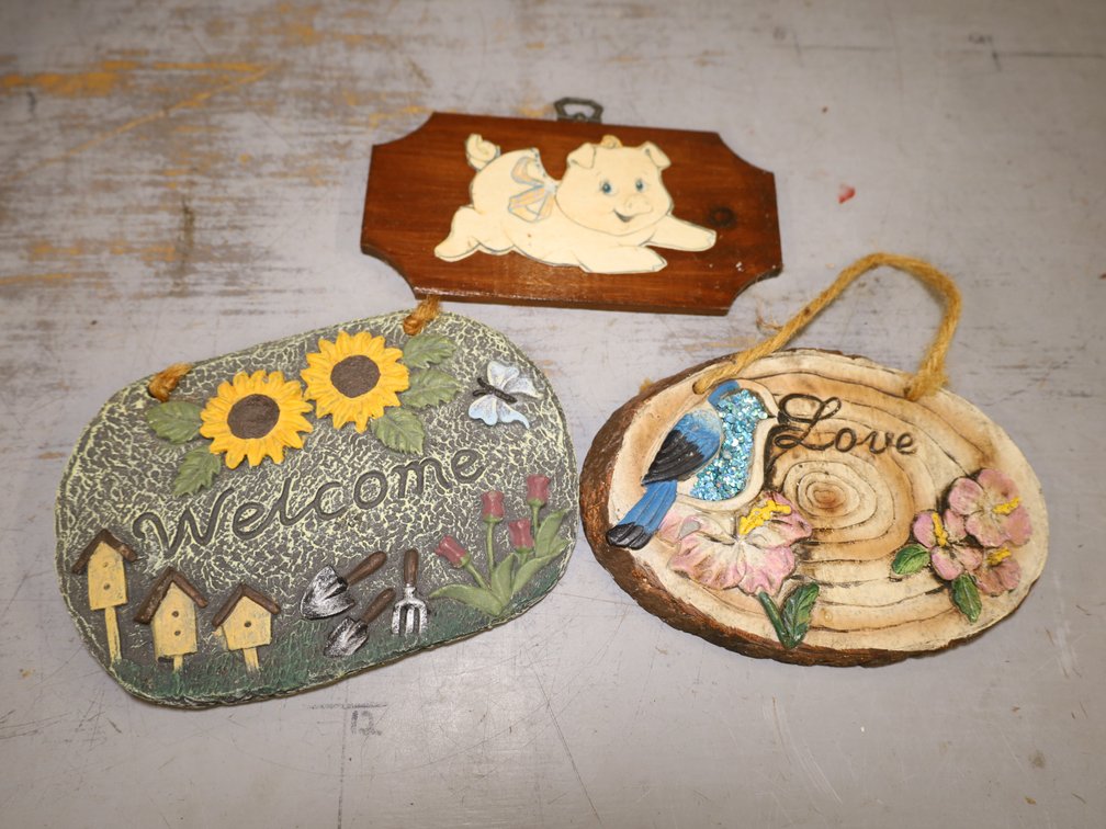 Wall Plaques & Signs