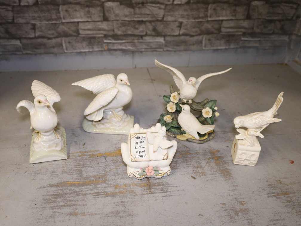 (2) Doves on Bases, Pair of Doves w/ Flowers, Bird on Pedestal...