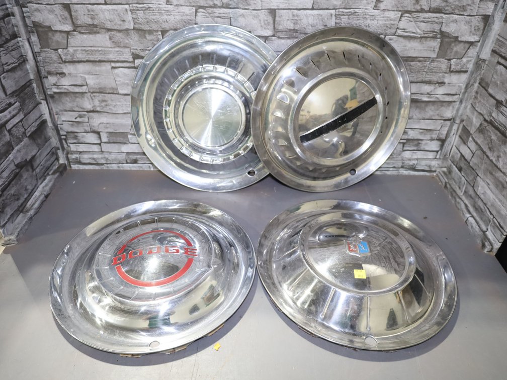 Wheel hub caps