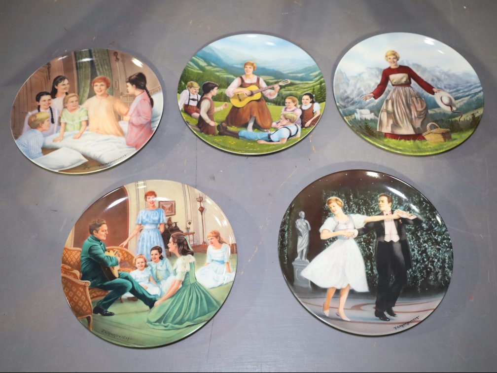 The Bradford Exchange Sound of Music collector plates 1-5