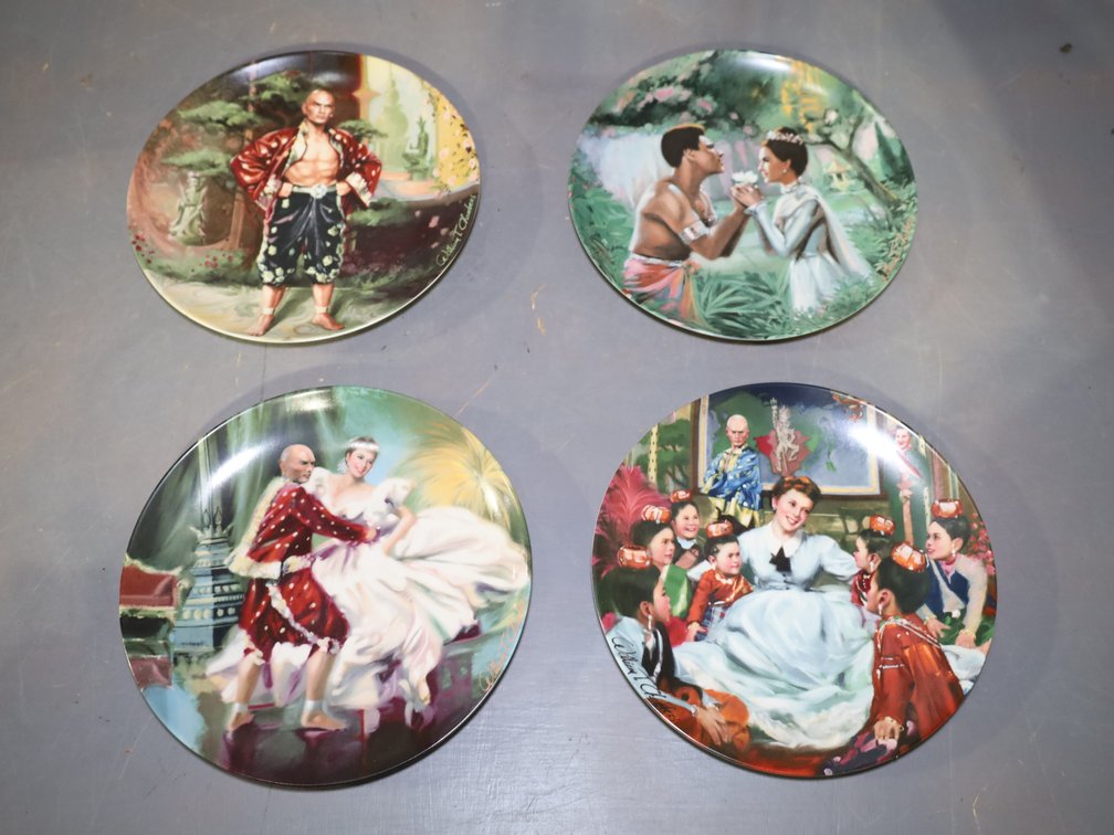 The Bradford Exchange The King And I collector plates - 4