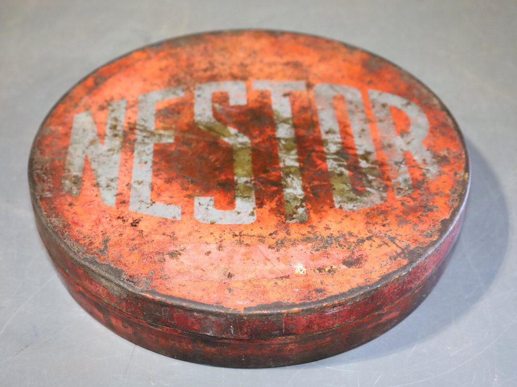 Antique Nestor tin