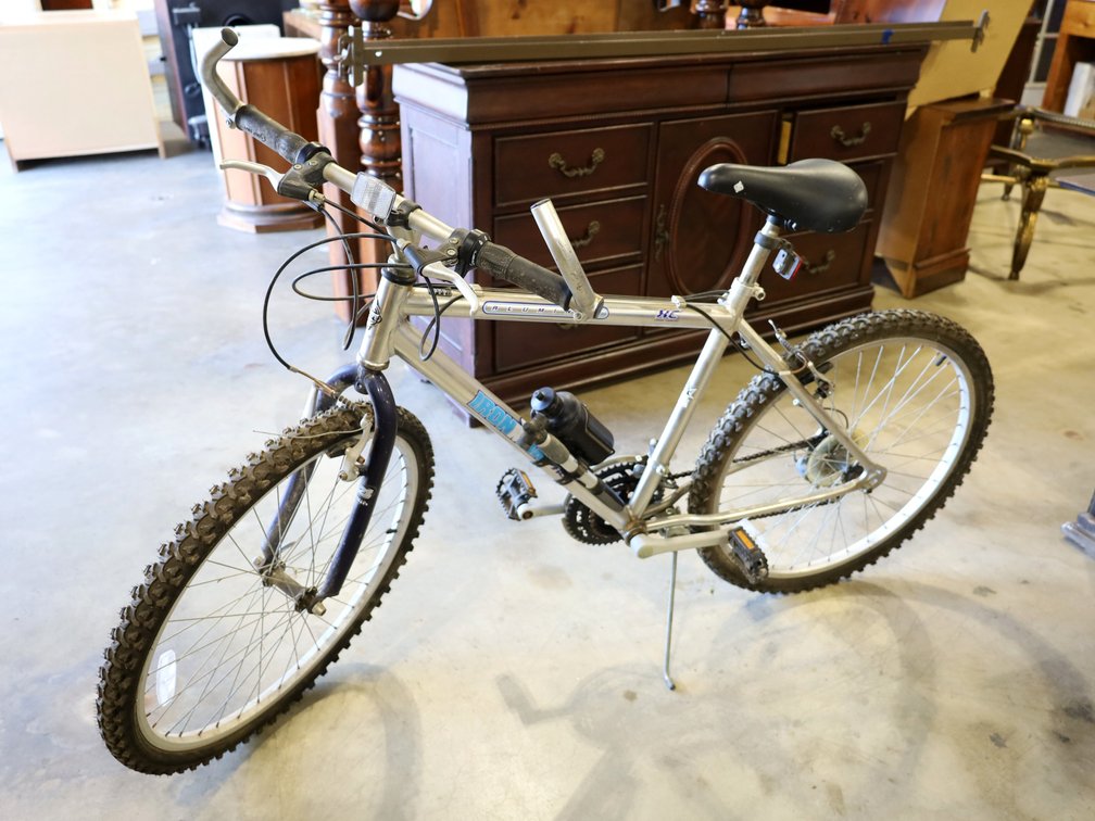 Huffy aluminum 7-speed bike