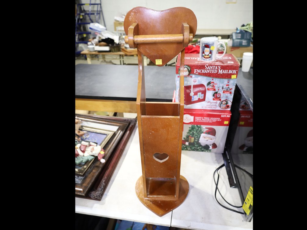 Wooden toilet tissue stand