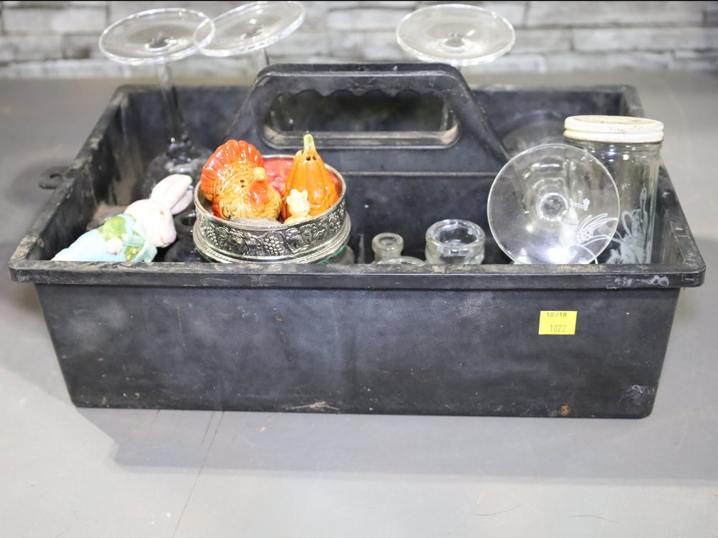 Plastic tote with whimsical ceramic figures, turkey/pumpkin salt and pepper, and more