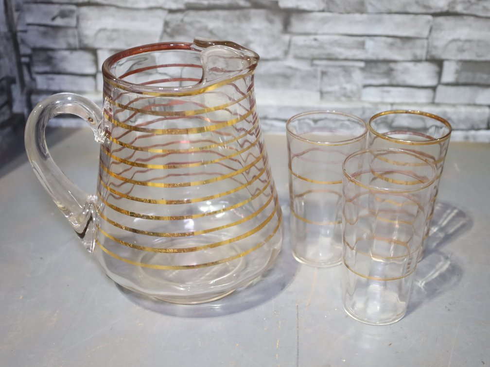 Vintage striped depression glass pitcher w/ 6 glasses and more