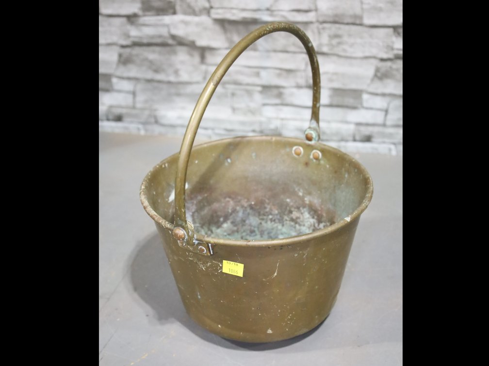 Copper hanging  kettle