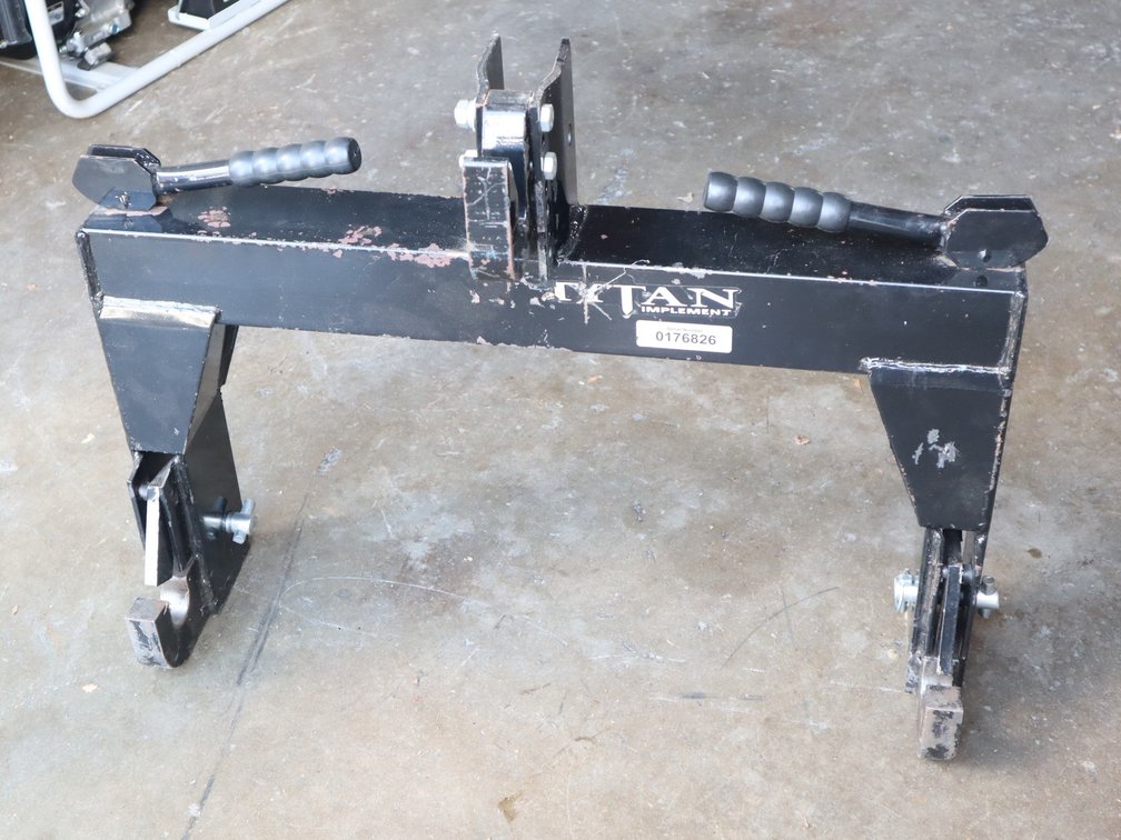 Titan Implement tractor 3-point quick hitch