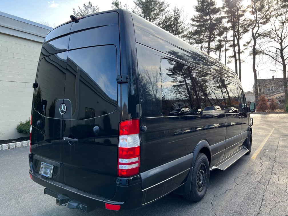 Image for 2013 Mercedes-Benz Sprinter 2500 Executive Coach