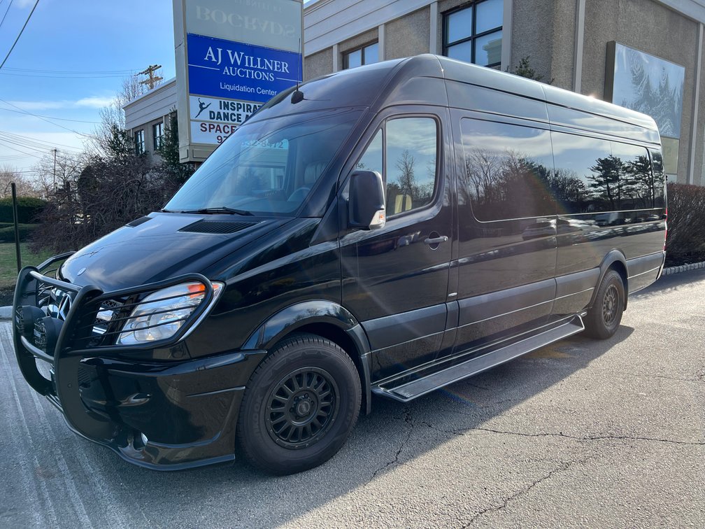 Image for 2013 Mercedes-Benz Sprinter 2500 Executive Coach