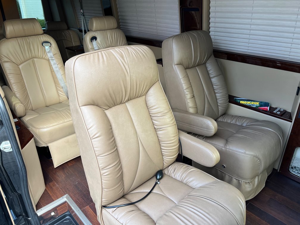 Image for 2013 Mercedes-Benz Sprinter 2500 Executive Coach