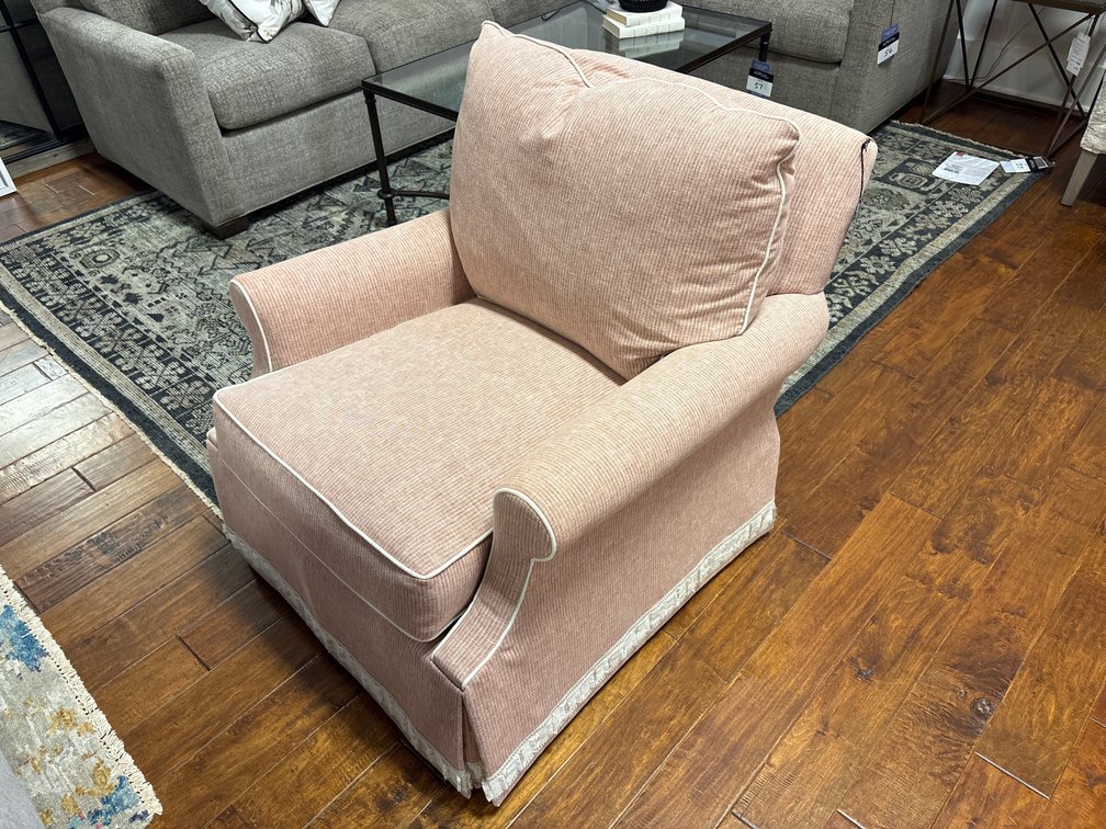 Wesley Hall Signature Elements Upholstered Swivel Chair
