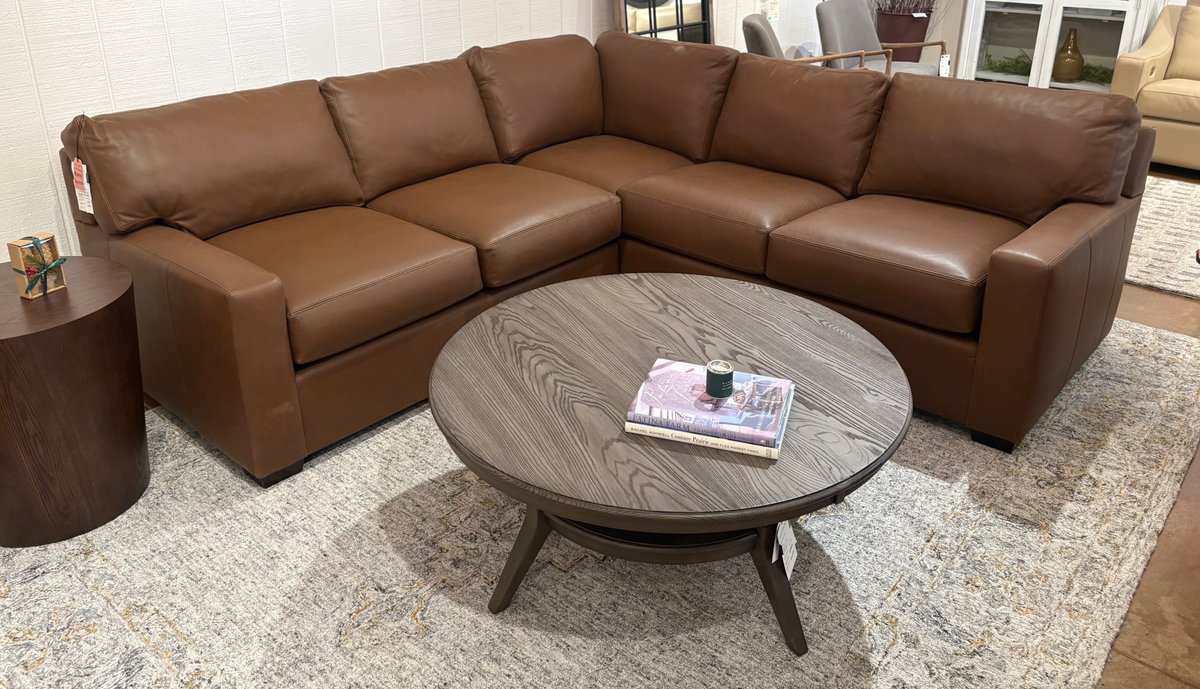Leathercraft “Manhattan” 2pc Leather Sectional Sofa