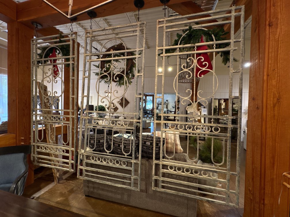 {Each} Hanging Rustic Metal Garden Trellis Panel