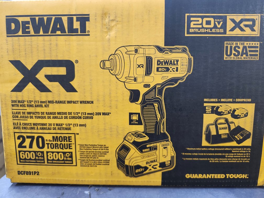 DeWalt DCF891P2 20V MAX XR 1/2" Mid-Range Impact Wrench Kit w/ Hog Ring Anvil