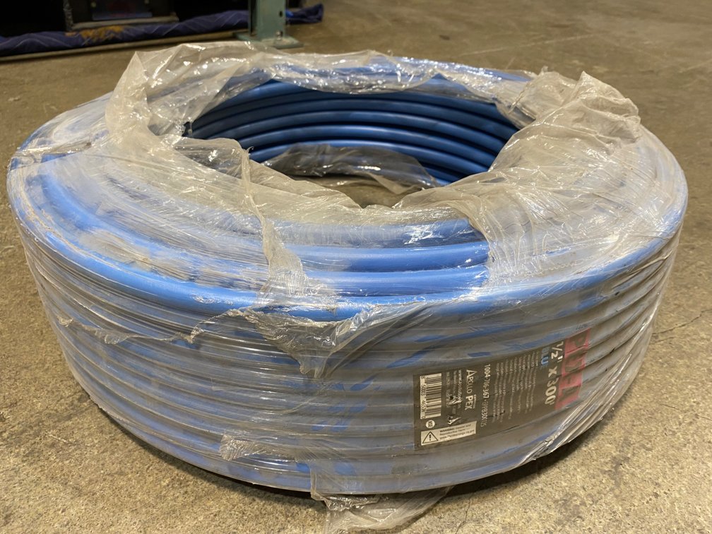 Apollo Pex-A 1/2" x 300' Pipe Roll