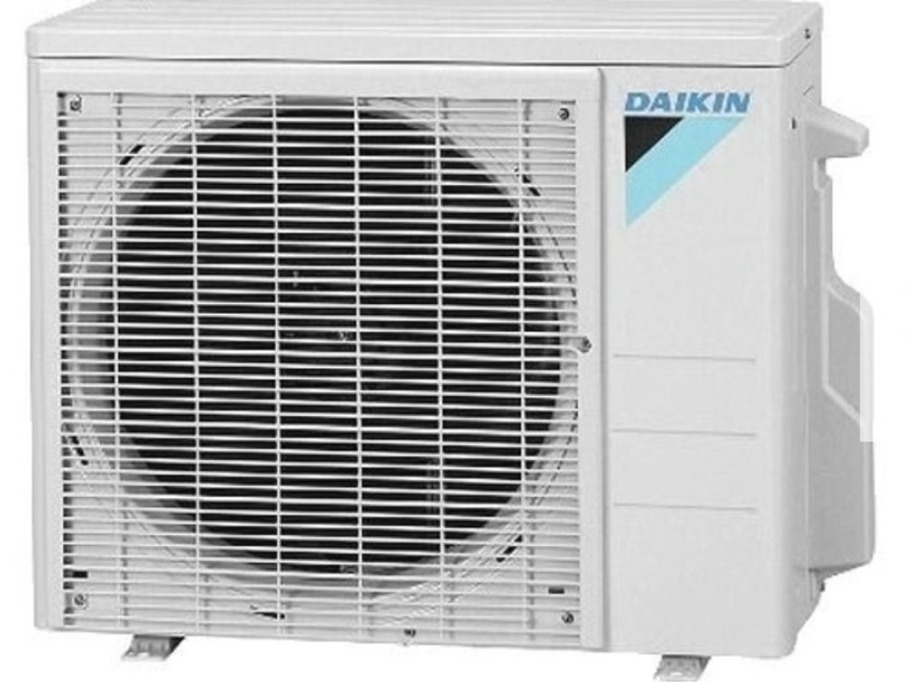 Daikin 9,000 BTU R410A 17 Series Single Zone Heat Pump Condenser