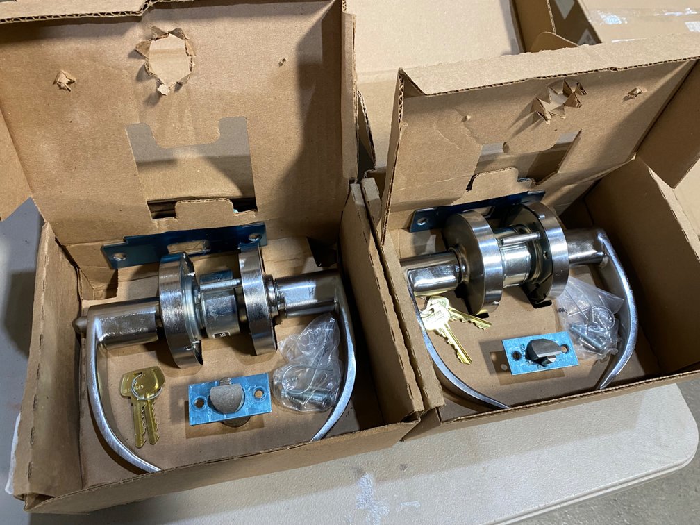 {each} Sargent Assa Abloy Entrance/Office Heavy-Duty Cylindrical Lever Lockset