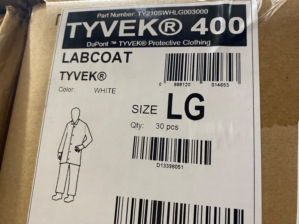 {case} Tyvek 400 Labcoat LG, White (30 Per Case)