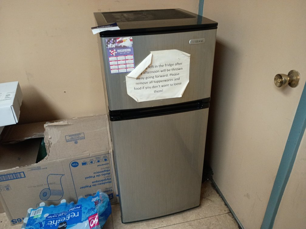 Vissani HVDR450SE Compact Refrigerator/Freezer