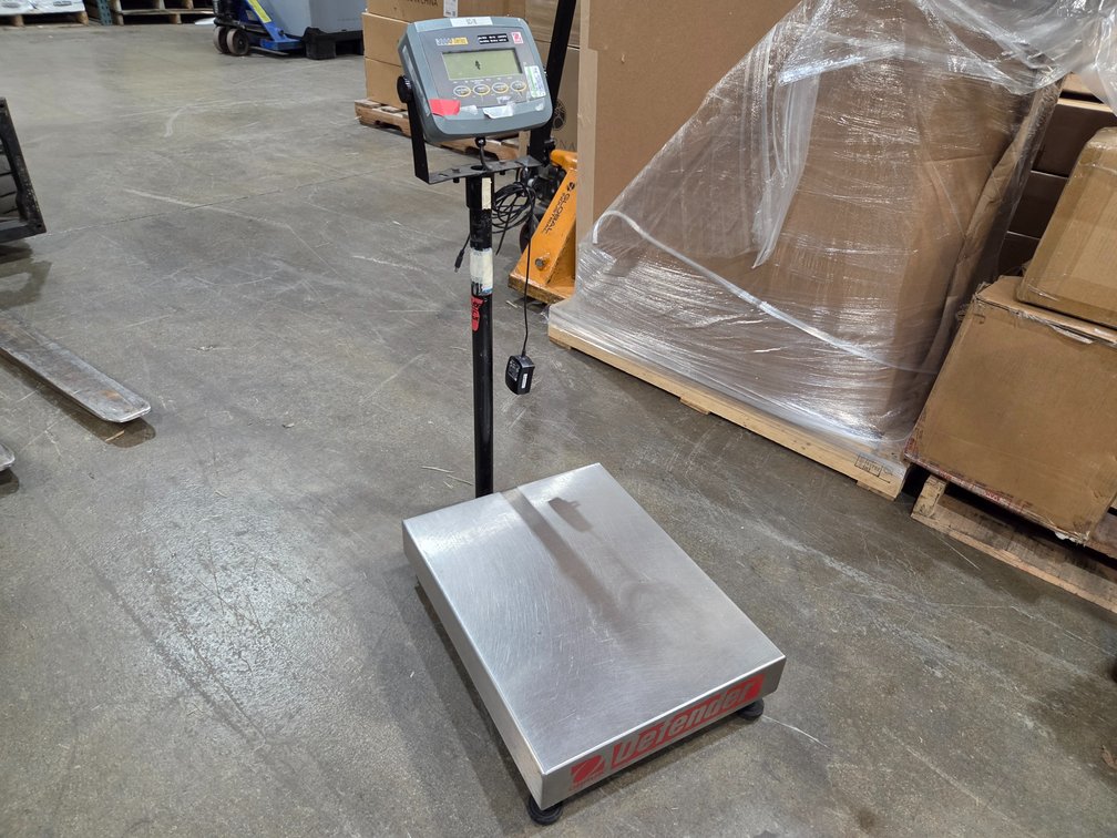 OHAUS Defender 3000 Digital Scale