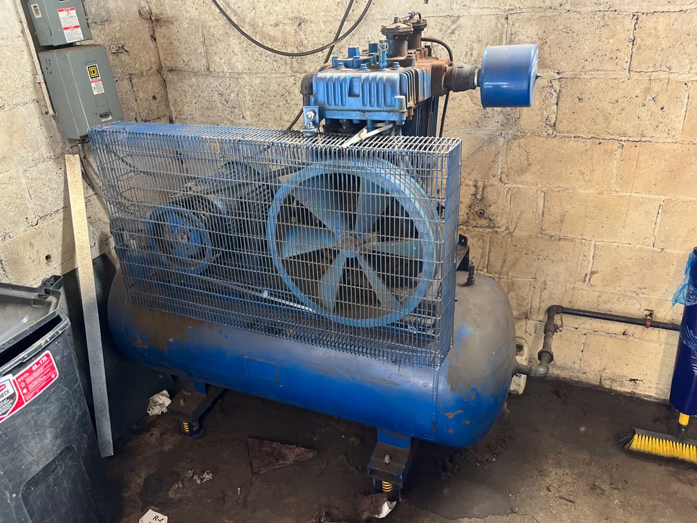 John Wood Company 10HP Horizontal Air Compressor