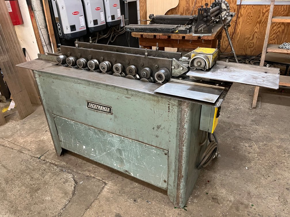 Lockformer 22-Gauge Cleatformer