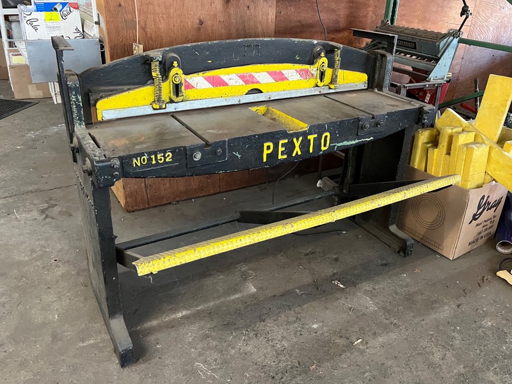 Pexto No. 152, 52" Foot Shear